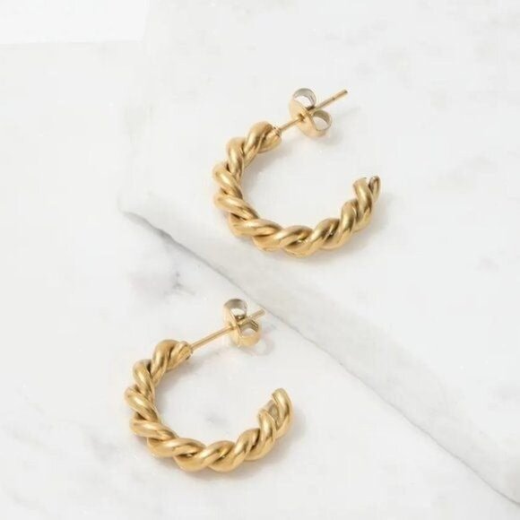 CHIC waterproof Gold Twist Hoop Earrings Lightweight Rope Hoops Gift for Her - Picture 6 of 12